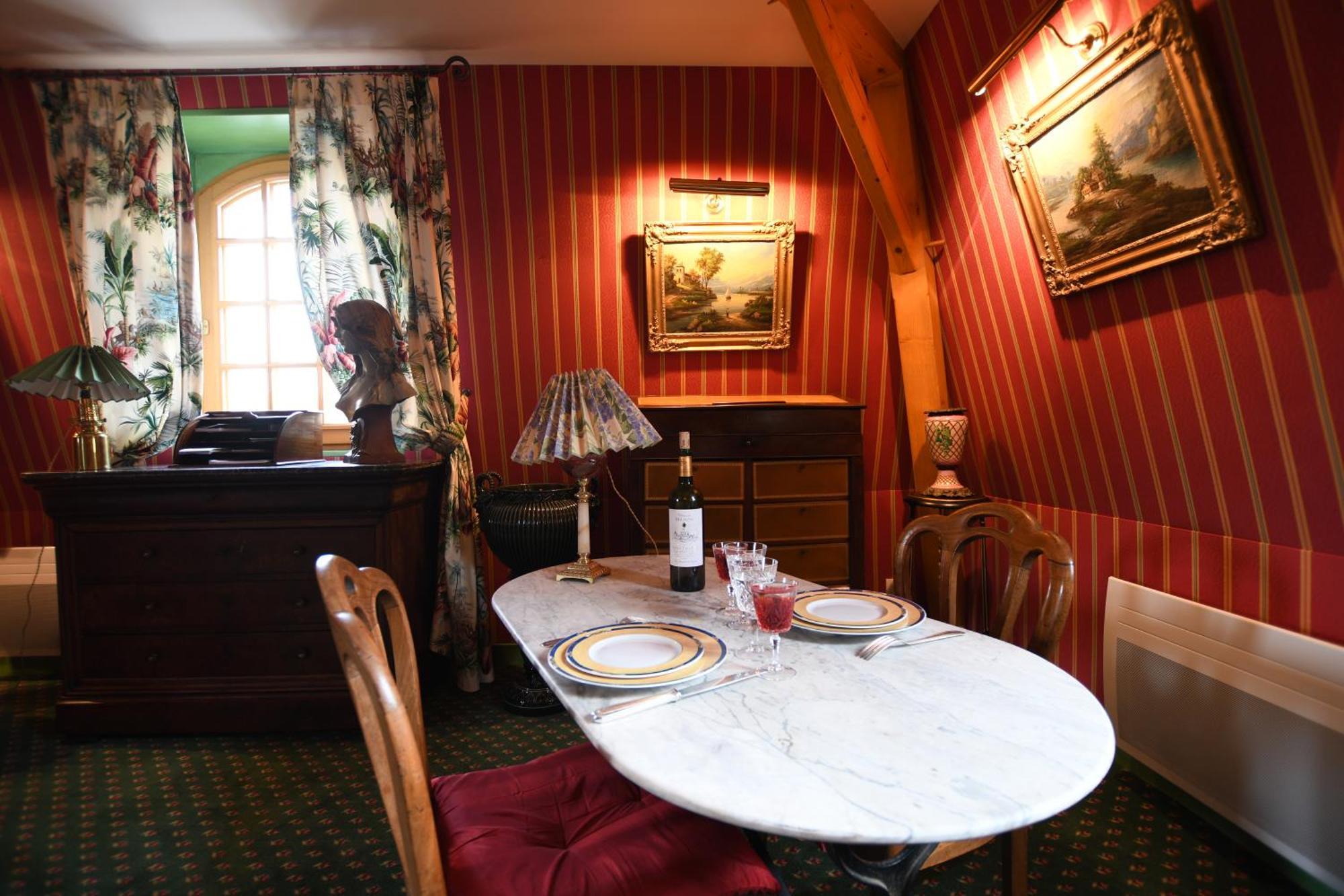 Le Val Clos, Appartement Dans Une Maison De Maitre 19E Tanlay Экстерьер фото