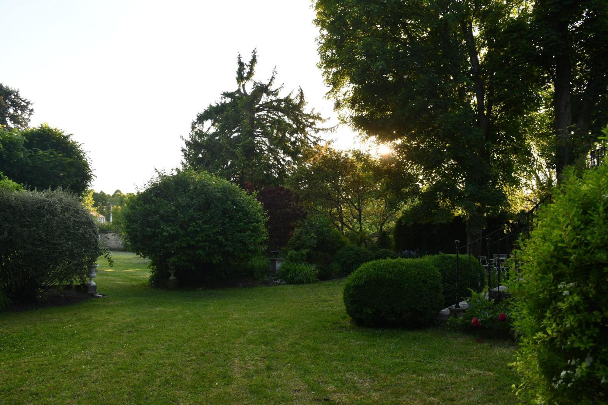 Le Val Clos, Appartement Dans Une Maison De Maitre 19E Tanlay Экстерьер фото